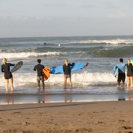 Zentiga Surf Hostel Canggu Esterno foto