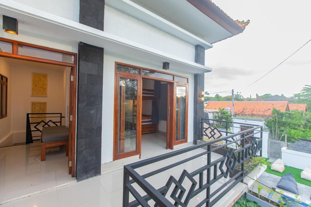 Zentiga Surf Hostel Canggu Esterno foto