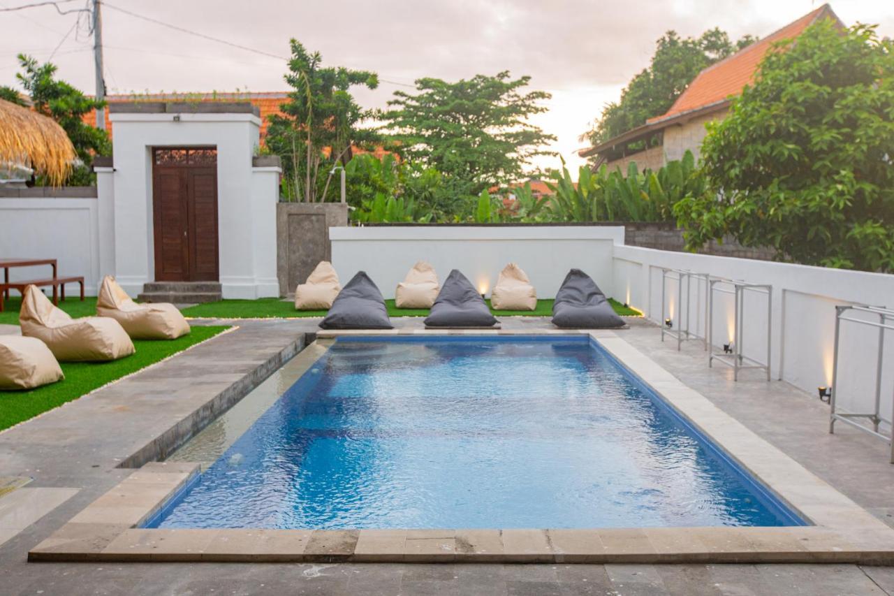 Zentiga Surf Hostel Canggu Esterno foto